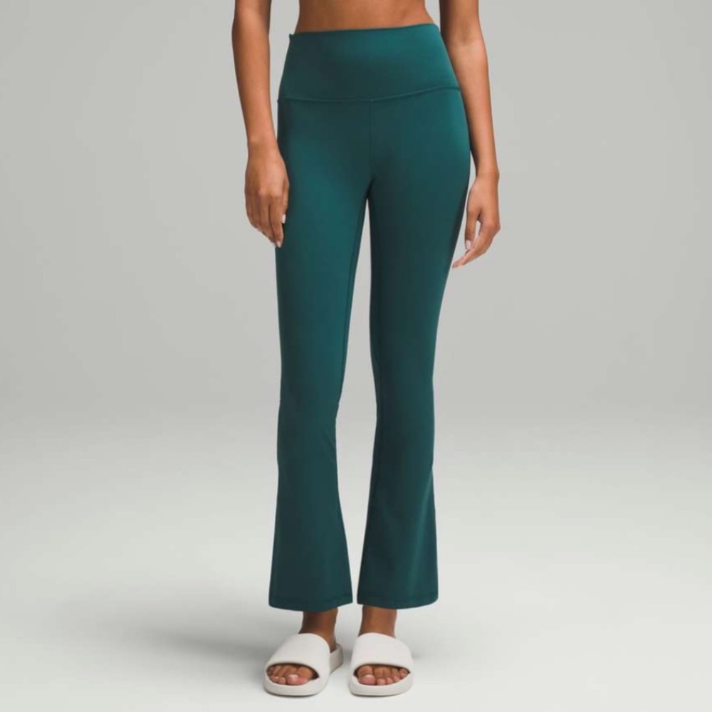 Lululemon Align High-Rise Mini-Flared Pant *Extra Short
Storm Teal